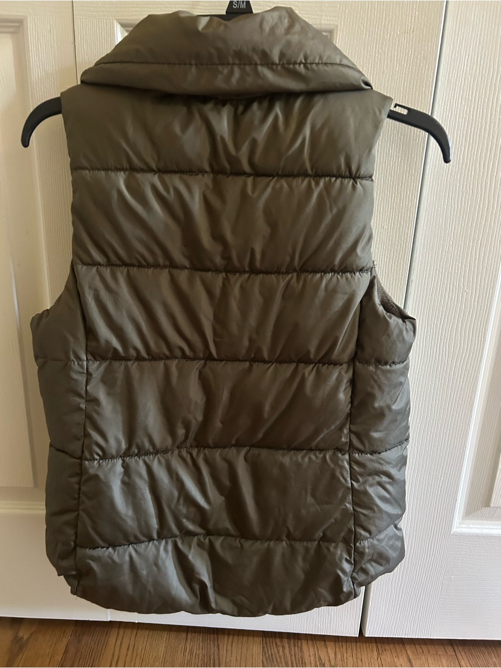 Old Navy Olive Green Quilted Puffer Vest - Picture 2 of 8